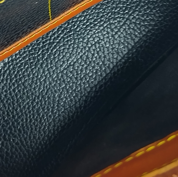 Dooney & Bourke Large Black Pebbled Tan  Leather Doctors Satchel Hand Bag - Picture 16 of 16